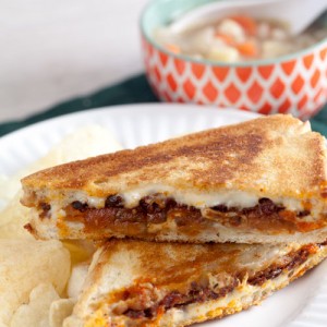 Top 5 sides to pair with your grilled cheese